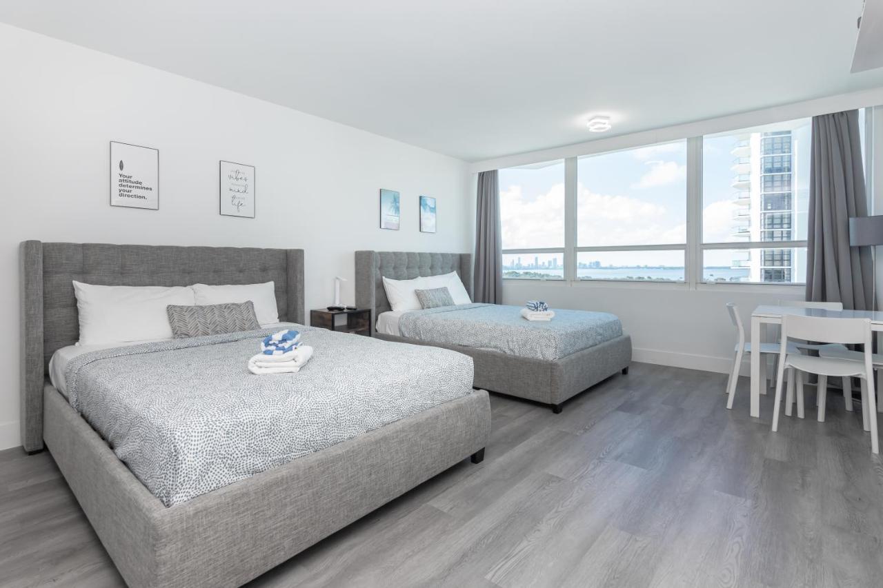 Girasole Rentals Suites ไมอามีบีช ภายนอก รูปภาพ