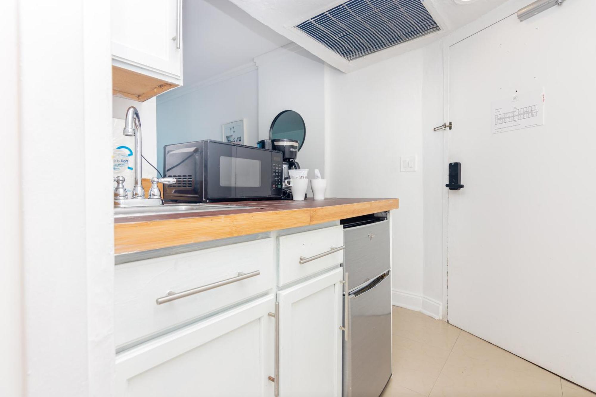 Girasole Rentals Suites ไมอามีบีช ภายนอก รูปภาพ