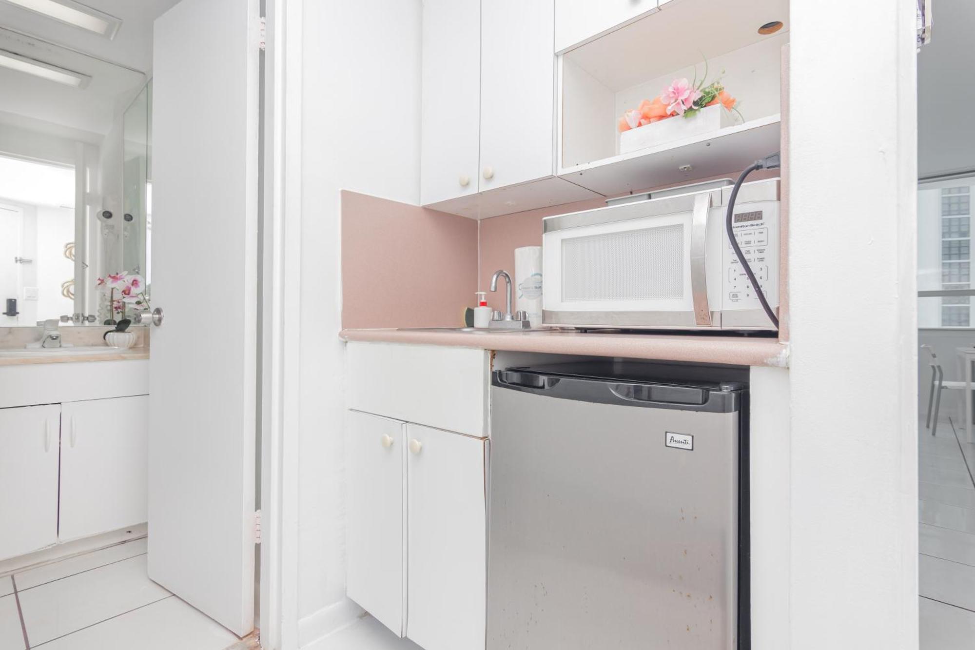 Girasole Rentals Suites ไมอามีบีช ห้อง รูปภาพ
