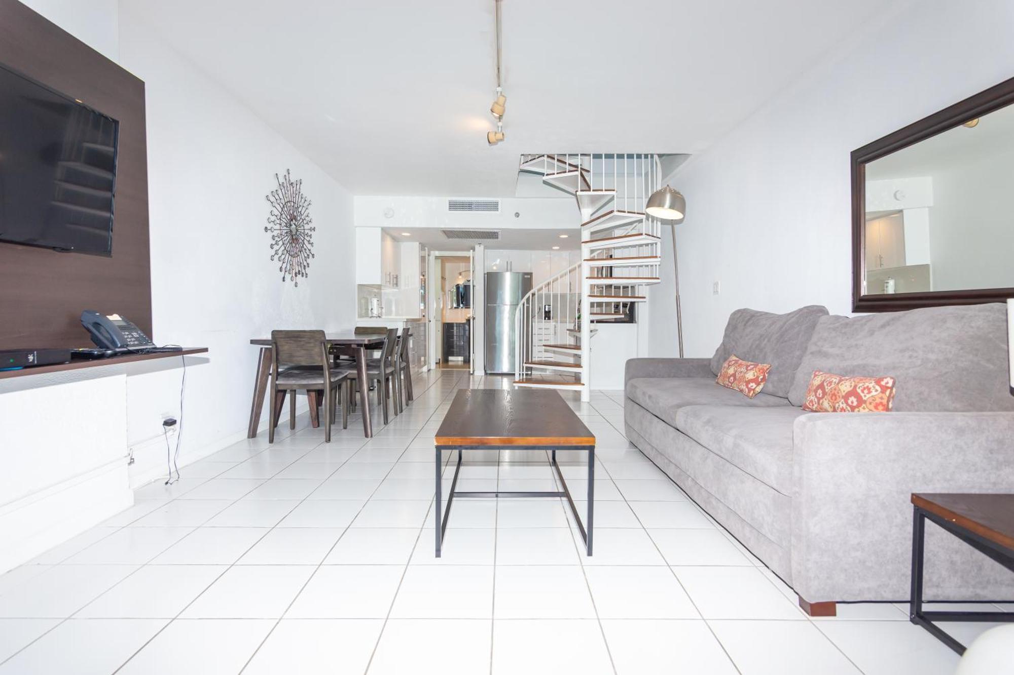 Girasole Rentals Suites ไมอามีบีช ห้อง รูปภาพ